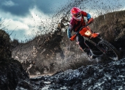 LOL赛事-弑王之夜！哈利伯顿36+14诠释新王当立 76人团队篮球正面碾碎独行侠巨星单打