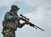 LOL赛事-极速与绿茵的双重奏，F1揭幕战之夜卡马文加的压力爆发