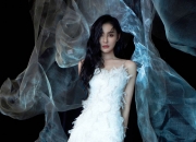 LOL赛事-看到你的关键词组合，我脑海中立刻浮现出一幅奇妙的图景—看似毫不相关的两个事件，却因争冠与血拼的核心精神而产生了奇妙的共鸣。这恰恰是体育最迷人的地方，不同的战场，同样的热血