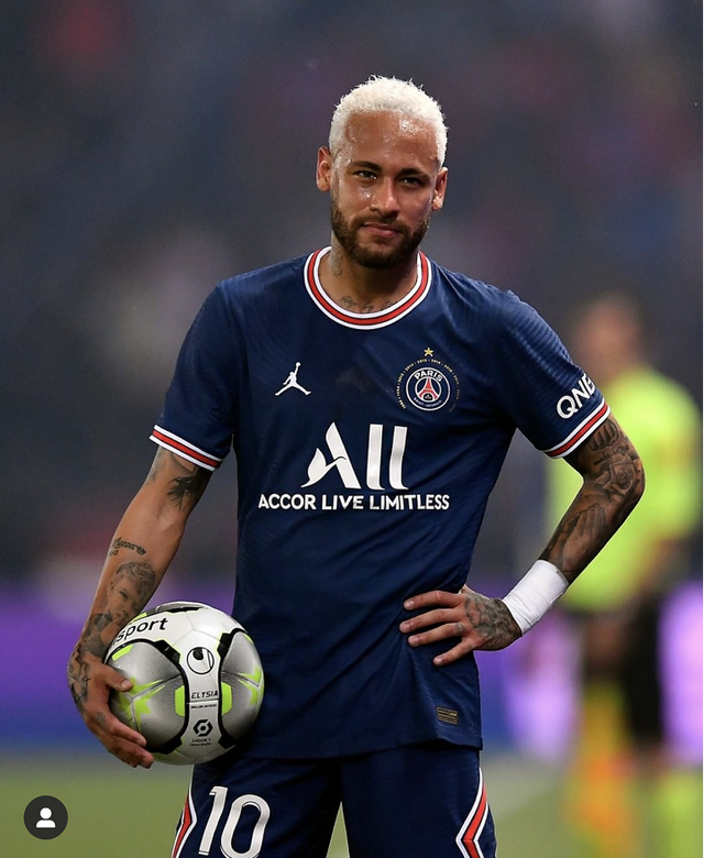 关于巴黎圣日耳曼前锋内马尔连场进球,助球队晋级的信息 关于巴黎圣日耳曼前锋内马尔连场进球,助球队晋级的信息