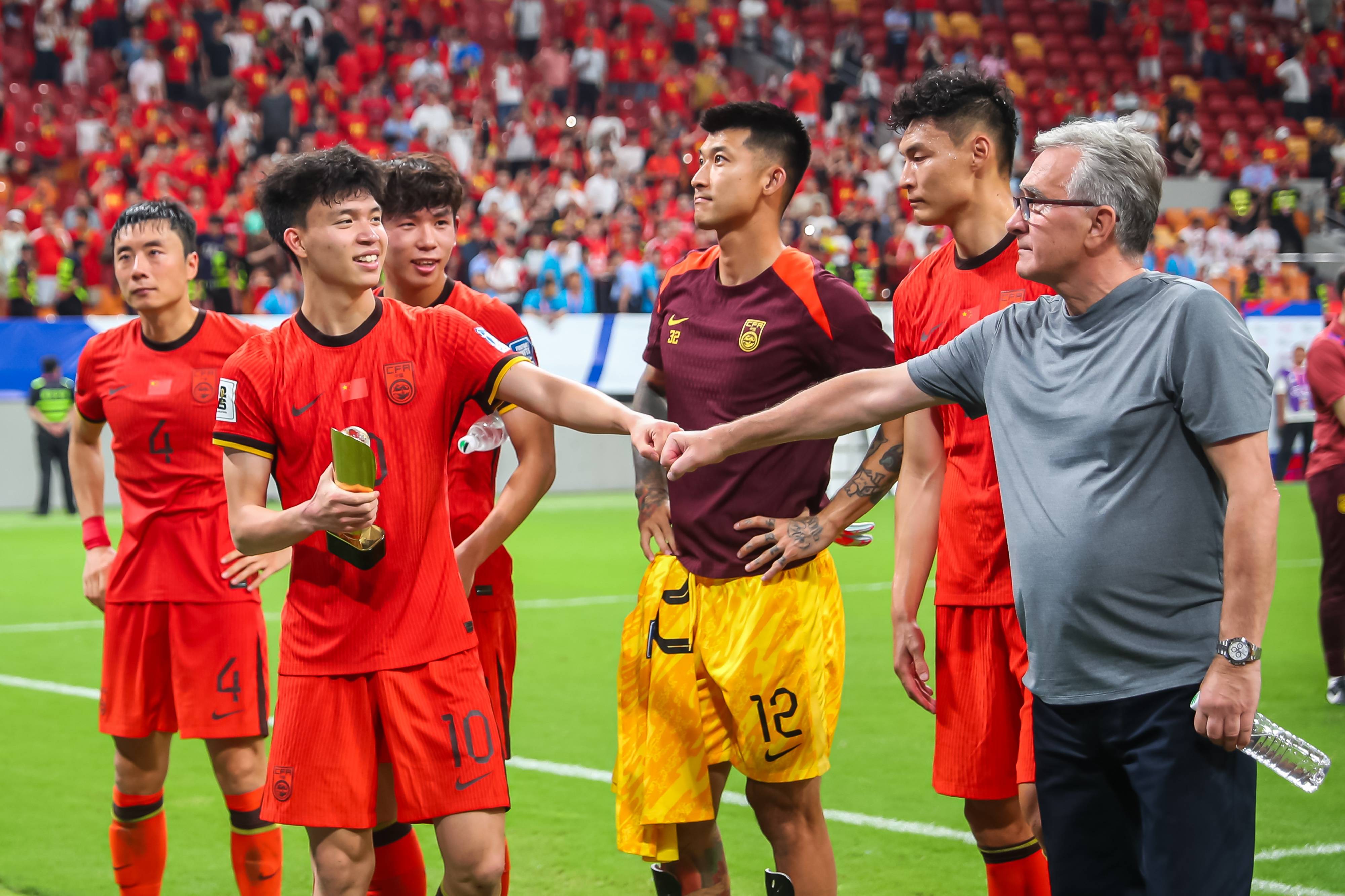 亚洲足球联赛开启新一轮激烈角逐 亚洲足球联赛开启新一轮激烈角逐