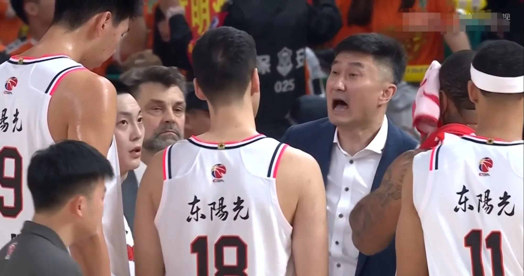 山西队遭遇困境,主帅喊话队员提升状态 山西队遭遇困境,主帅喊话队员提升状态