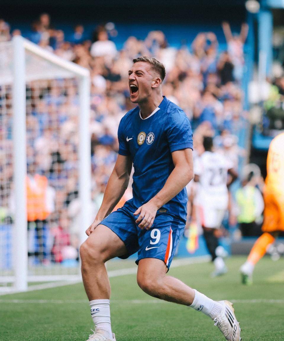 AC米兰险胜切尔西，范戴克关键制胜的简单介绍