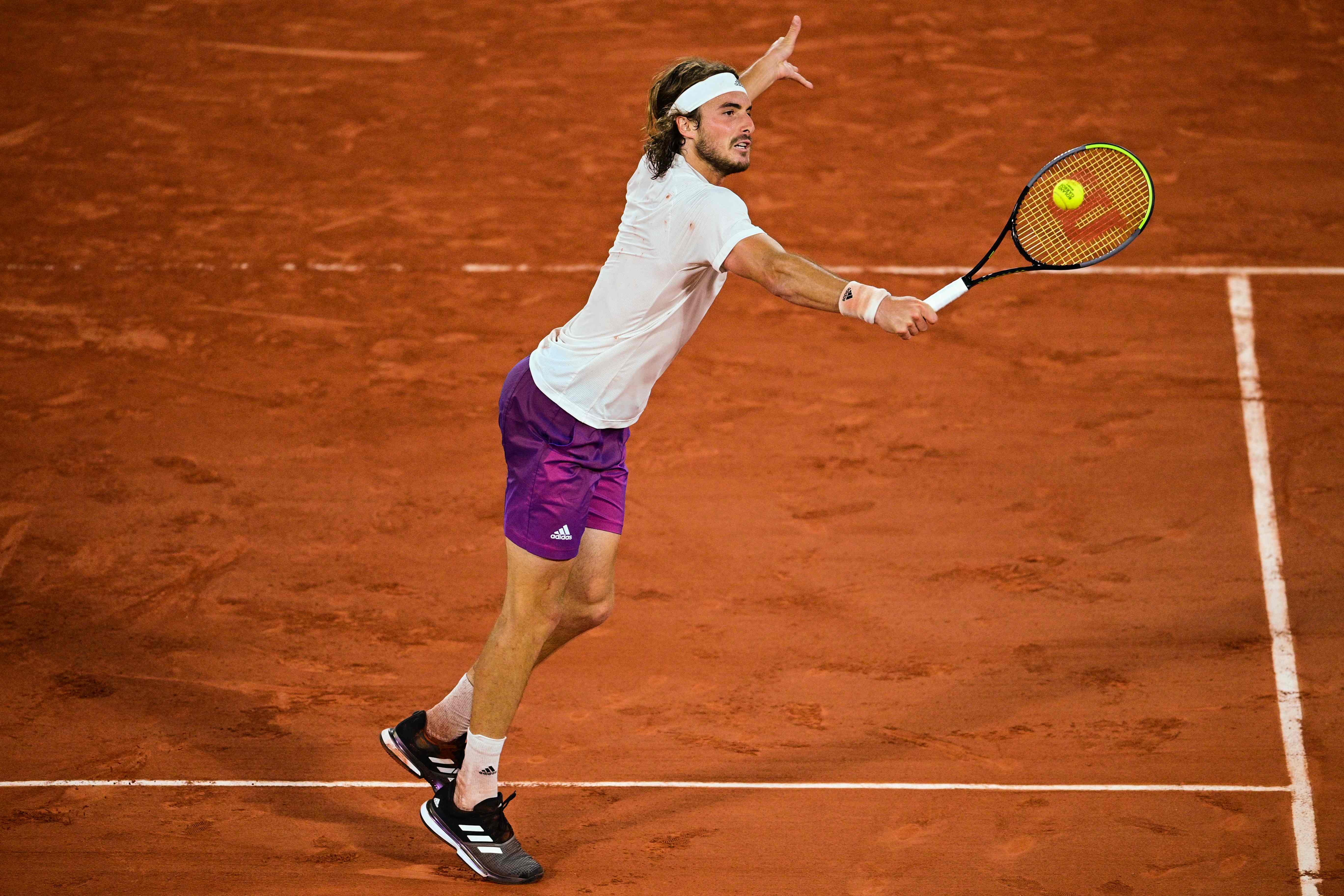 温网横扫拉沃尔杯，西西帕斯高光表现