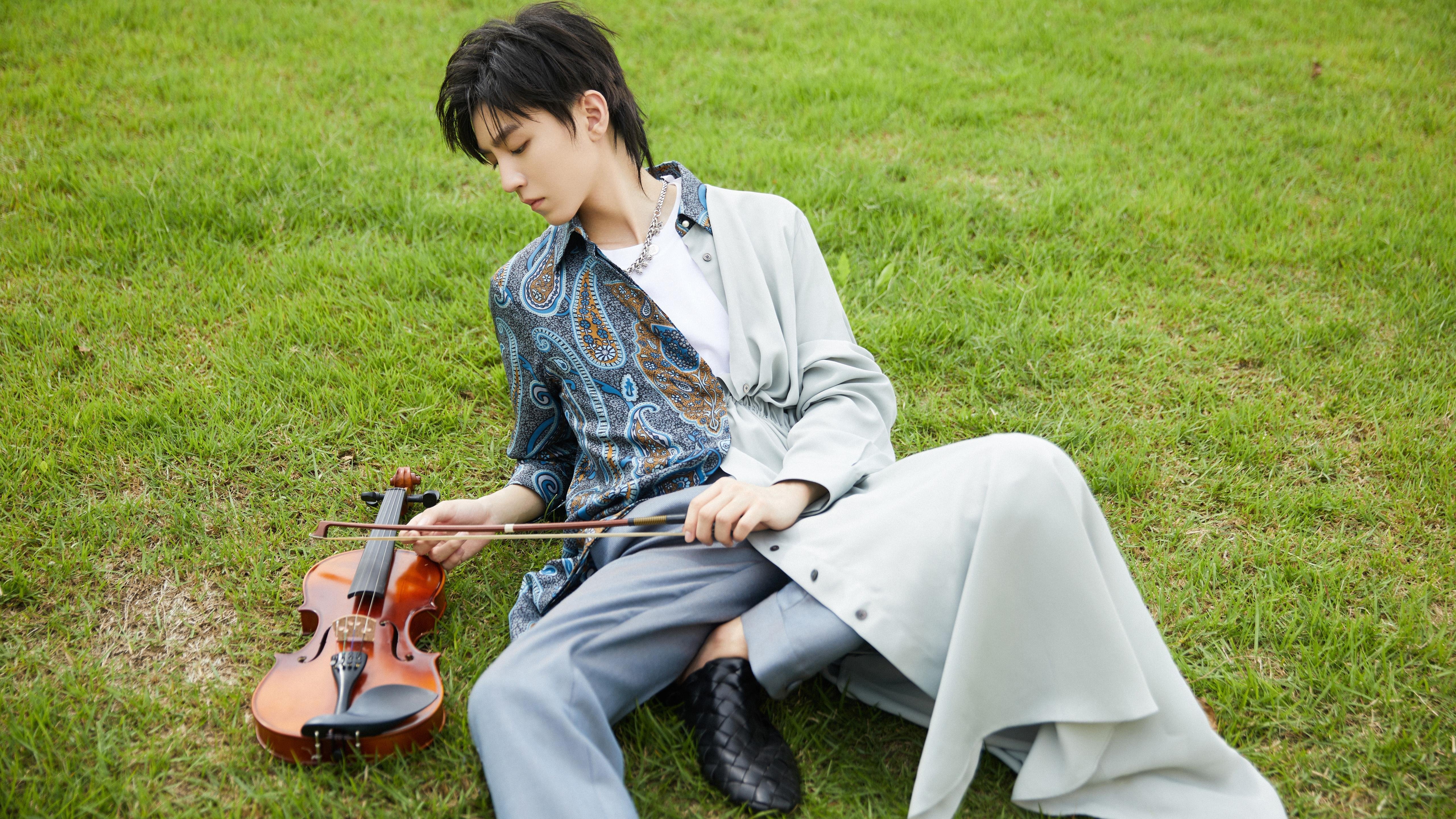 硬仗之王的双重奏,富安健洋的钢铁防线与佛罗伦萨压制AC米兰的战术风暴